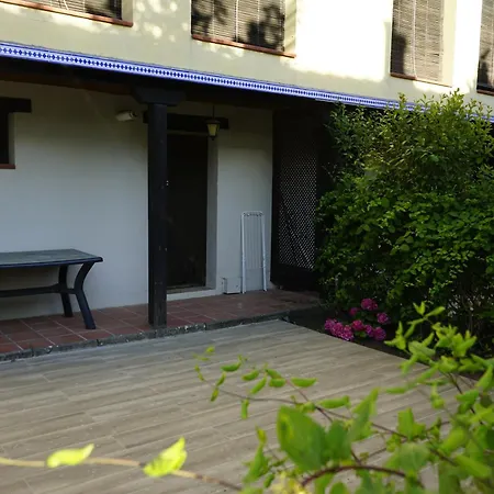 Centro De Vacaciones Morillo De Tou - *