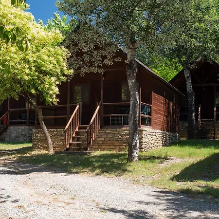 Centro De Vacaciones Morillo De Tou - *
