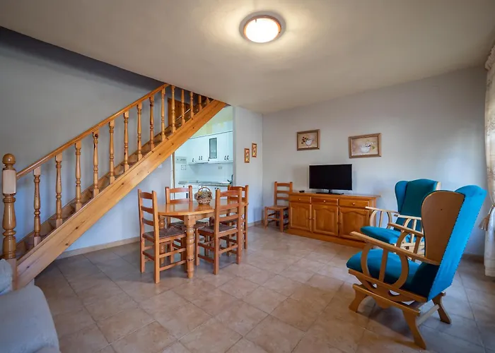 Centro De Vacaciones Morillo De Tou - *